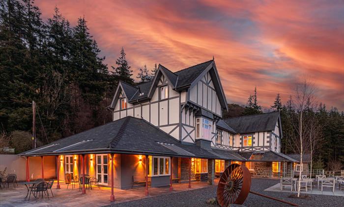 Plas Weunydd Hotel Exterior